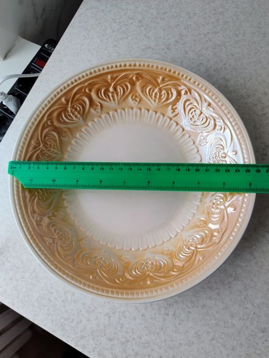 Блюдо 27 см,Буды ,новое