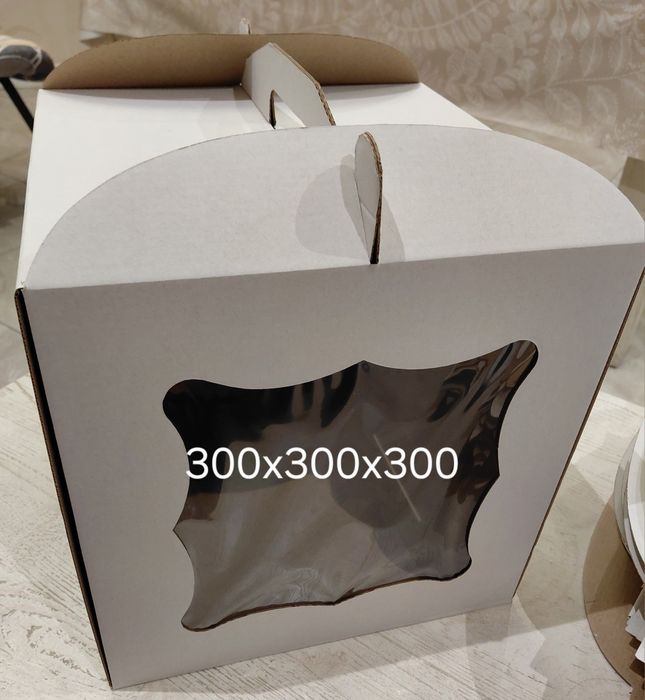 Коробки для тортів