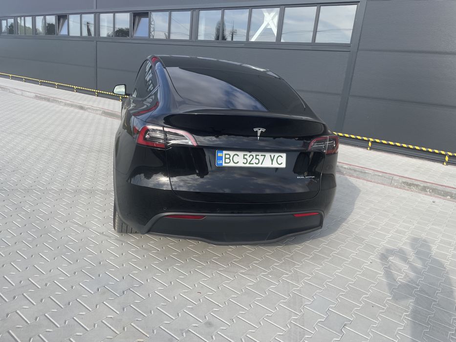 Tesla model Y 2021 тесла модел Y
