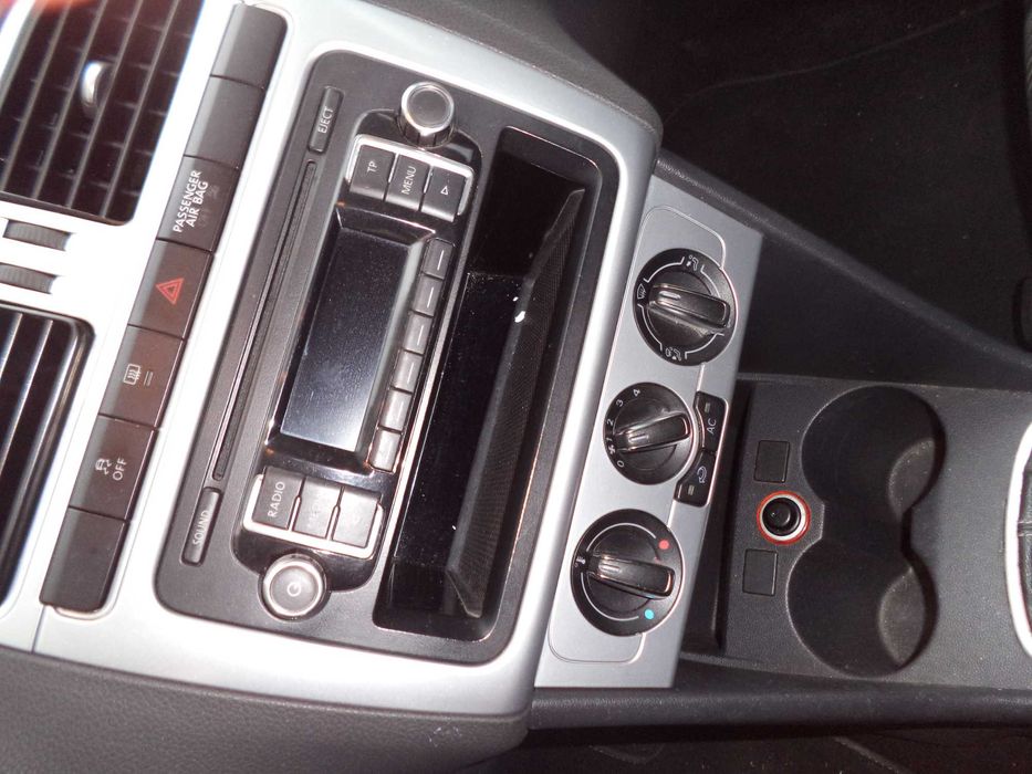 W  POLO  1.2-gasolina  180000 km-2013