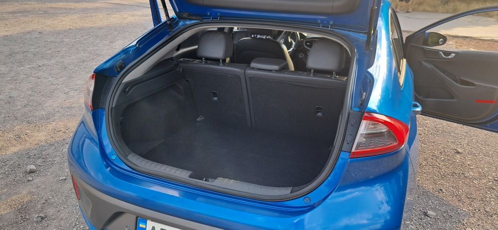 Продам Hyundai ioniq 28кв