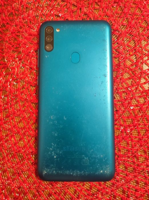 Продам телефон Samsung m11