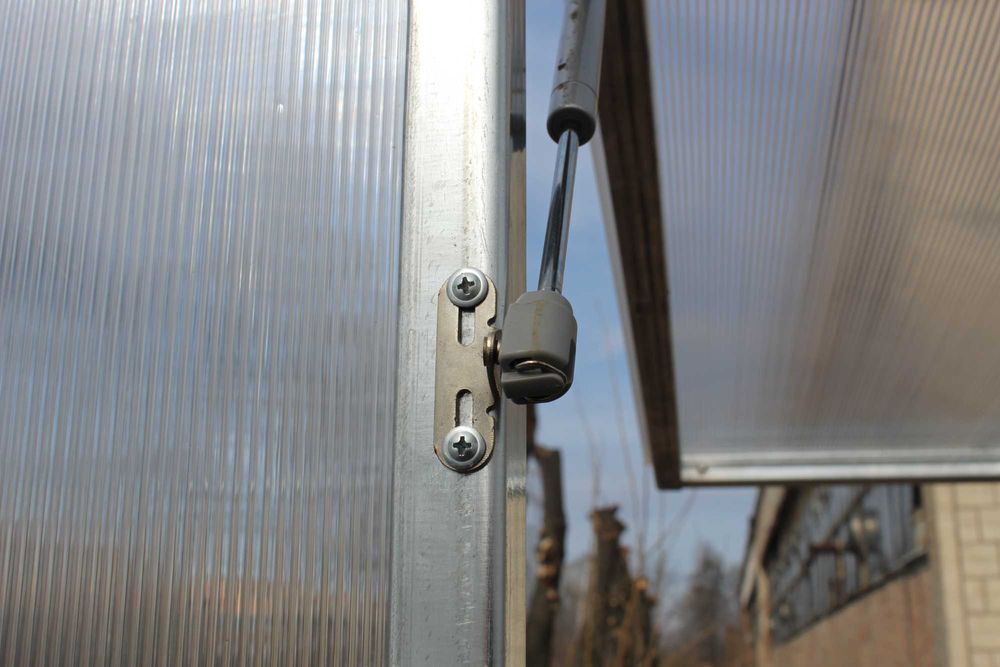 Теплиці з Вороновиці для дому та дачі