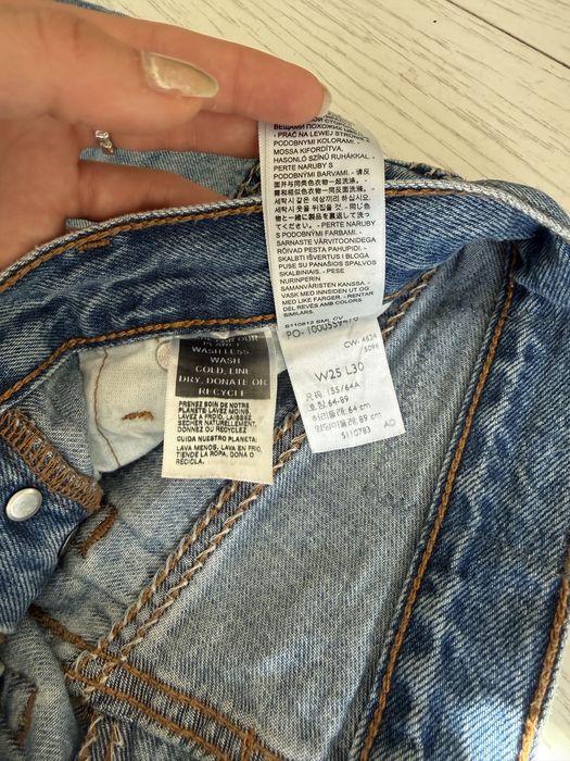 Levi’s 501 jeans klasyczne niebieskie W25L30