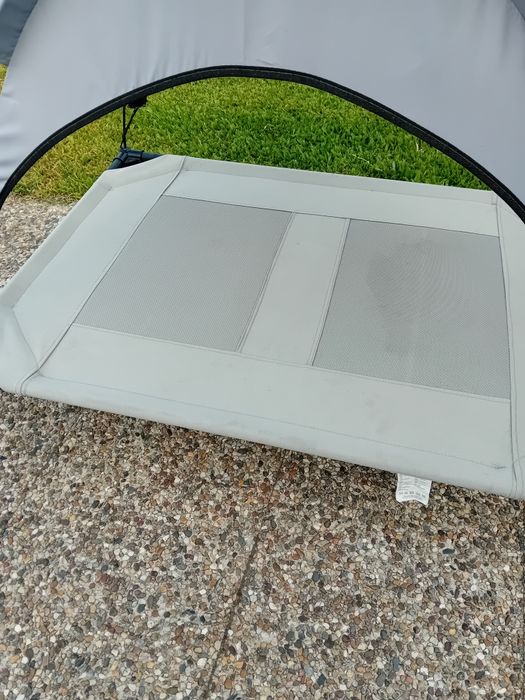 Cama elevada para cães