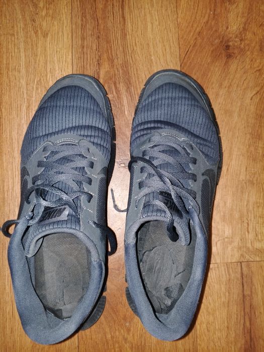 Продам кроссовки Nike 42.-42.5