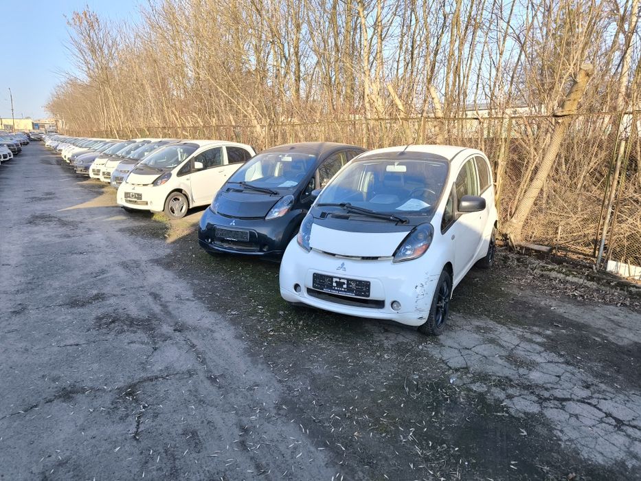 Mitsubishi I-Miev  77тис км 93% батарея