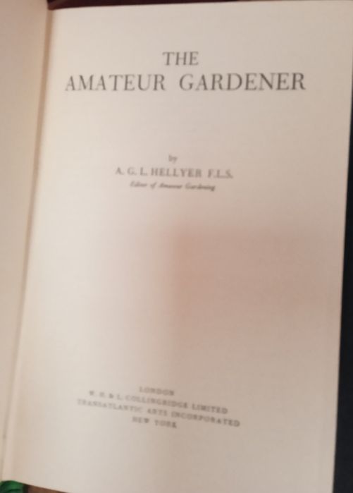 Vários livros sobre flores e Jardim