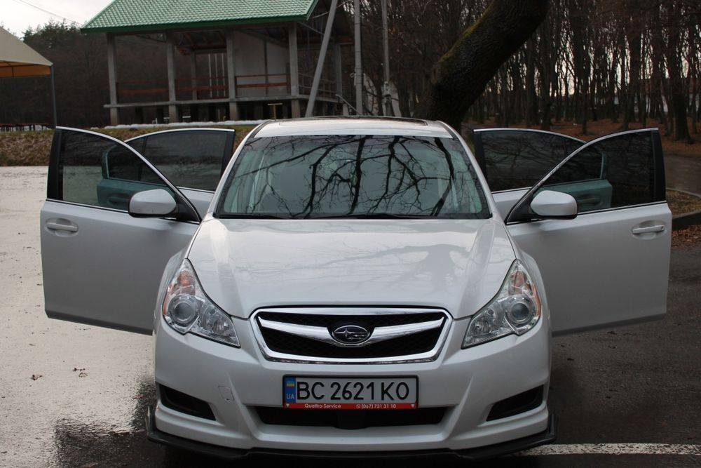 Subaru legacy premium