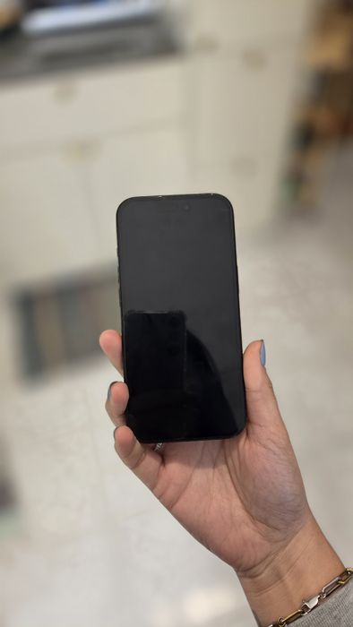 iPhone 15 - Black - 256 gb