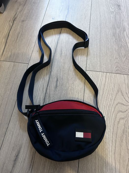 Saszetka torebka Tommy Hilfiger