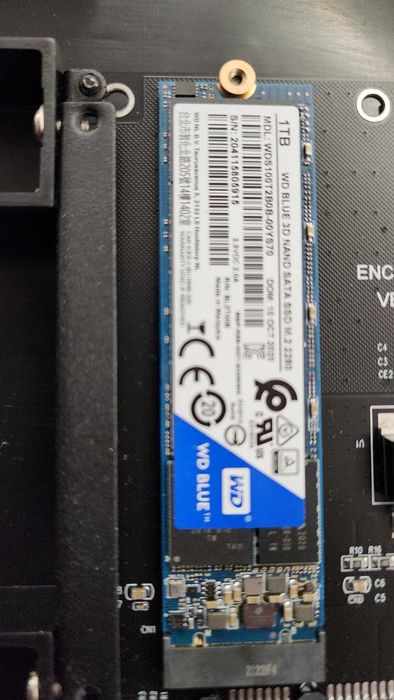 HP ProLiant 310e Gen 8 V2 Server, 8 GB RAM, 2 × 1 TB M.2 SSD SATA63824709496321121