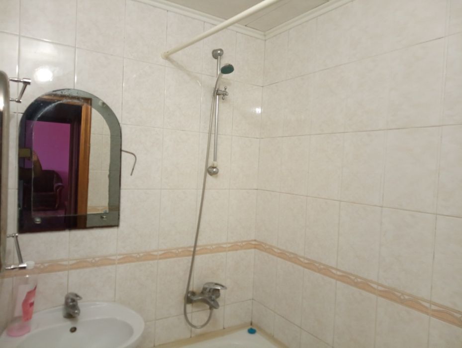 Оболонь , 2-кім. вул Героїв Азова,7 погодинно, подобово