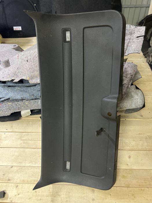 Обшивка карта багажника Суперб 2