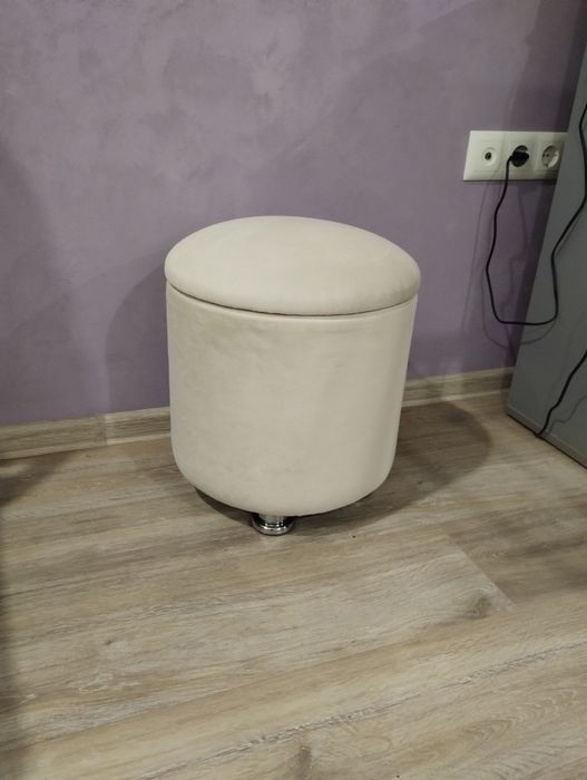 Круглый пуфик (банкетка)