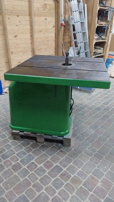 Frezarka dolnowrzecionowa Gomat