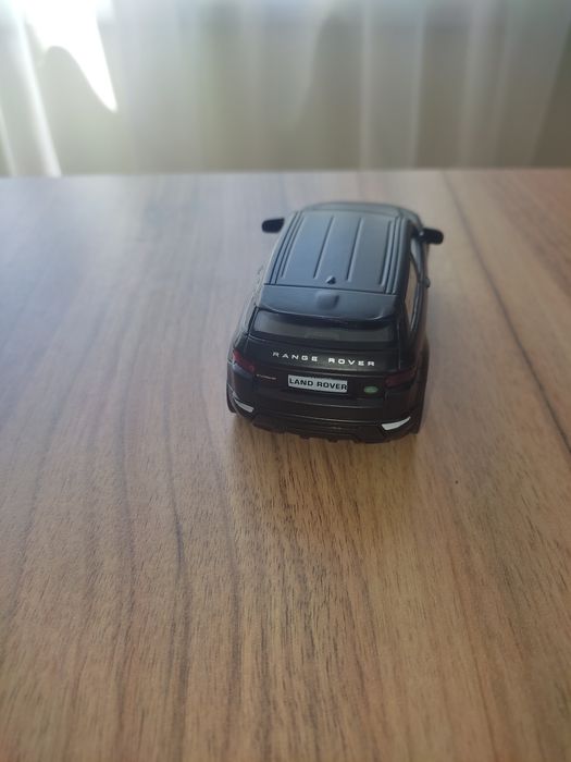 Іграшкова машину Rand Rover EVOQUE