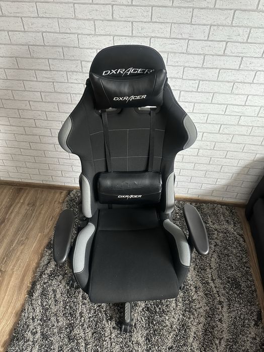 Fotel gamingowy DXRacer  – Czarno-szary, stan bdb