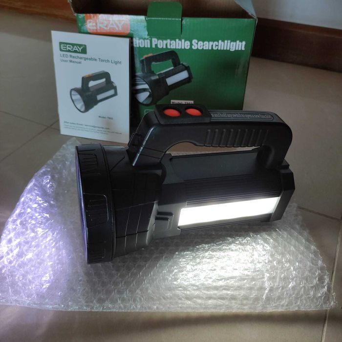 Lanterna recarregável 11.000 Lumens 800mt IPX4 Powerbank