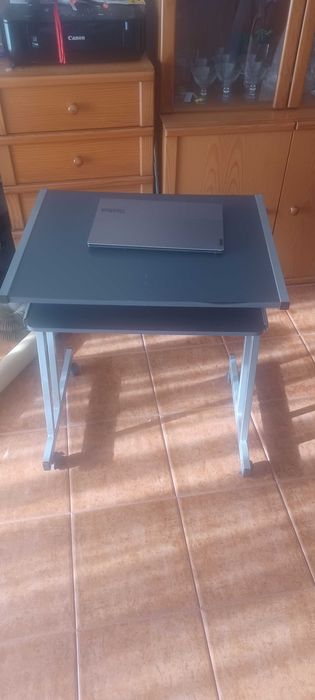 Secretária Computador