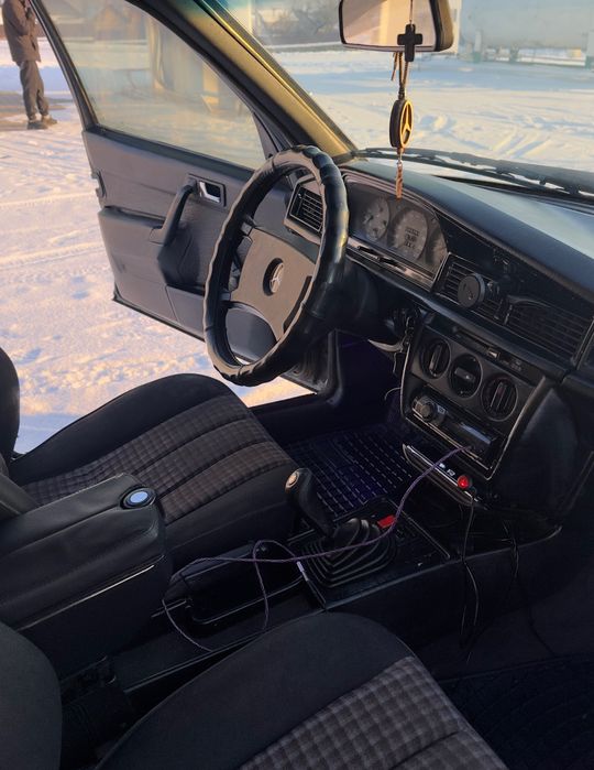 Продам мерседес 190Е