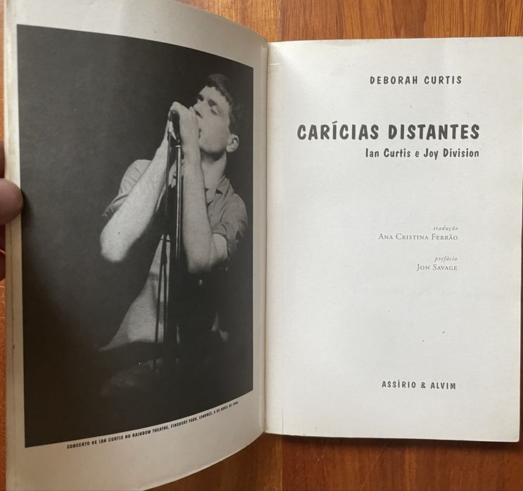 Deborah Curtis - Carícias Distantes: Biografia de Ian Curtis