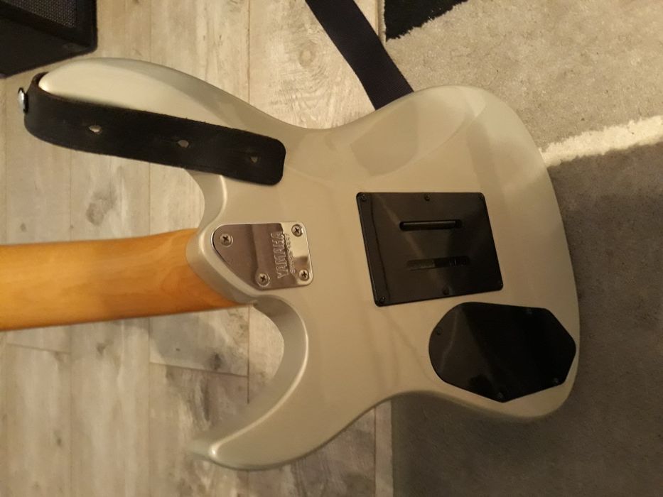 Gitara Yamaha RGX 312 + wzmacniacz PEAVEY model  Wy