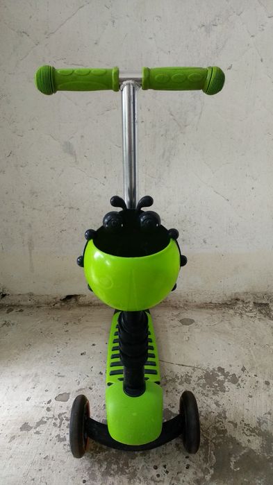 Самокат зелёный детский