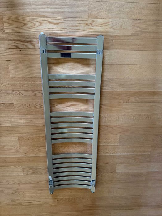 grzejnik łazienkowy Terma Dexter Chrom 122 x40 cm
