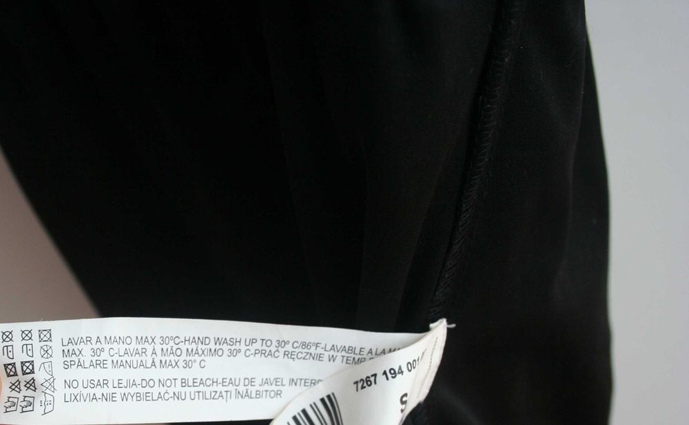 Vestido preto Stradivarius