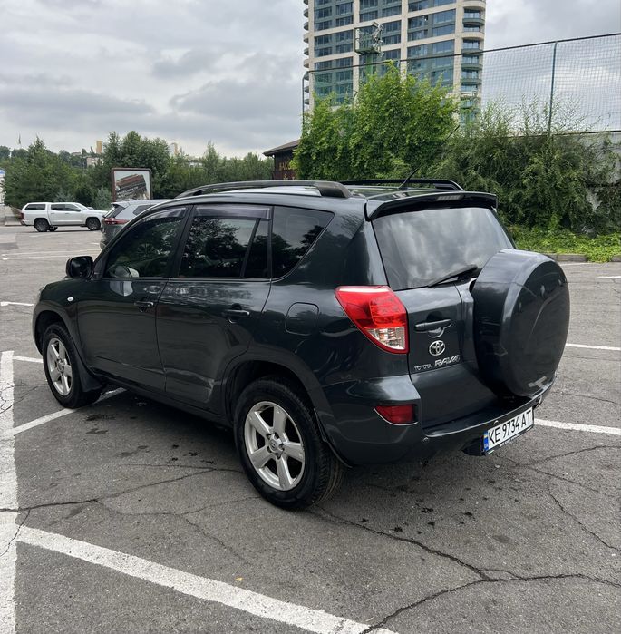 Продам Toyota RAV4 2007г автомат  2,0 газ/бензин