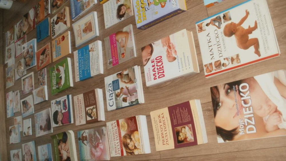 Ciąża, w oczekiwaniu na, pierwszy rok itd.– mega zestaw książek itp.