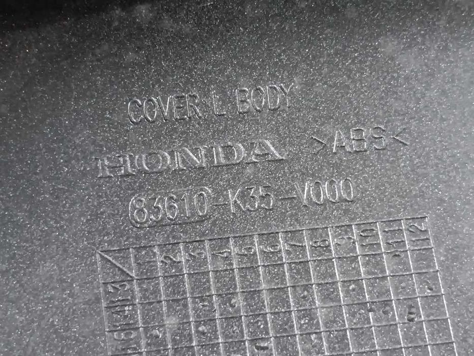 Carenagem traseira esquerda Honda PCX125 15 a 18