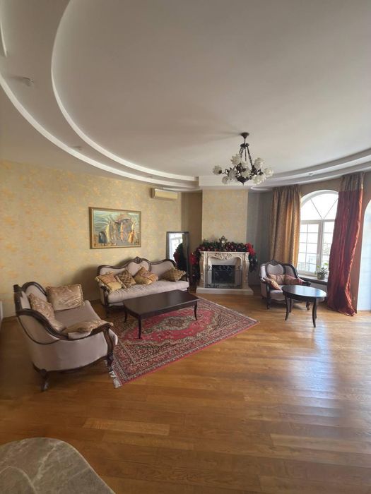 Большой 2-х этажный дом на 15-й станции Большого Фонтана (156-435)