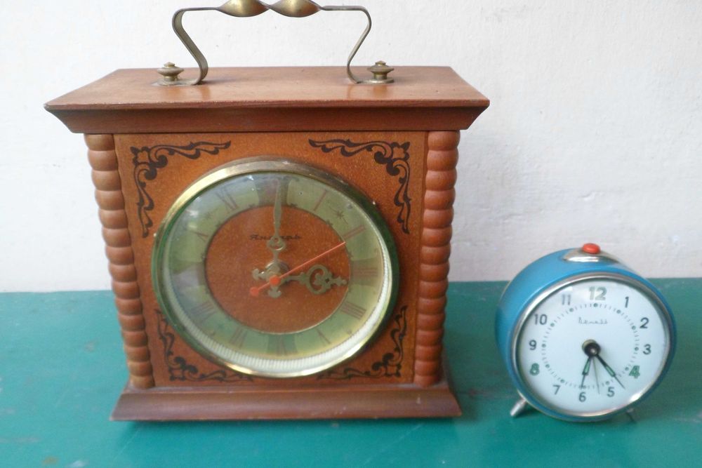 Будильник Витязь, часи Янтарь