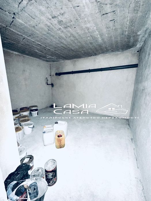 Продаж котеджу з басейном . Ближня роша