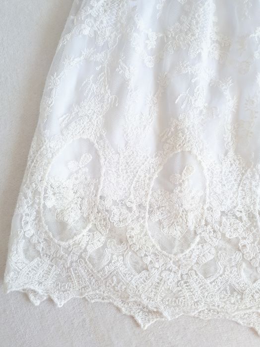Koronkowa spódniczka