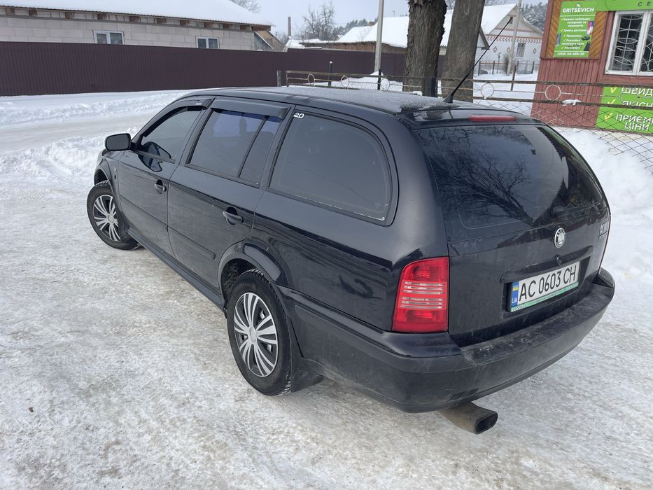 Skoda Oktavia Tour 1.8 турбо 20v бензин
