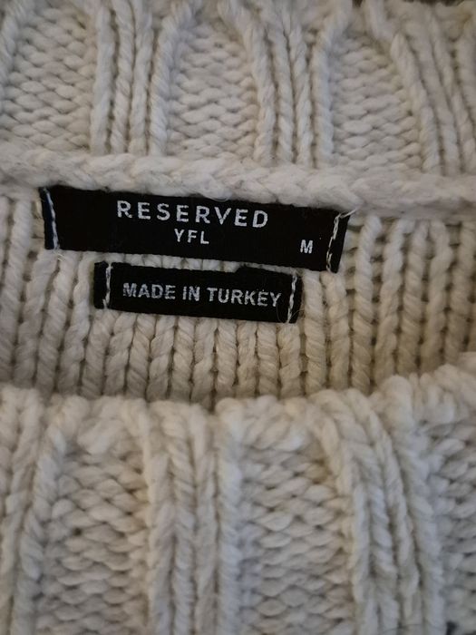 Ciepły biało-czarny sweter, ecru, Reserved, warkocze,  frędzle,  r.M