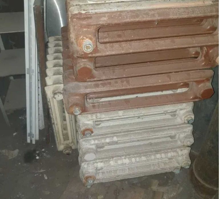 Батарея чугунна ребро