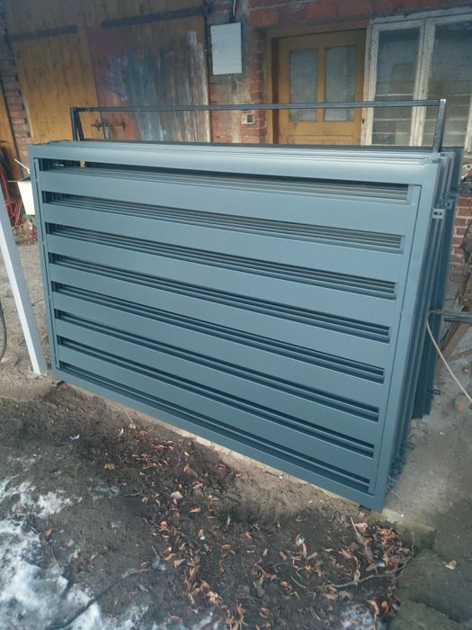 Malowanie proszkowe   spawanie mig  ogrodzeń  karoserii ursus itp