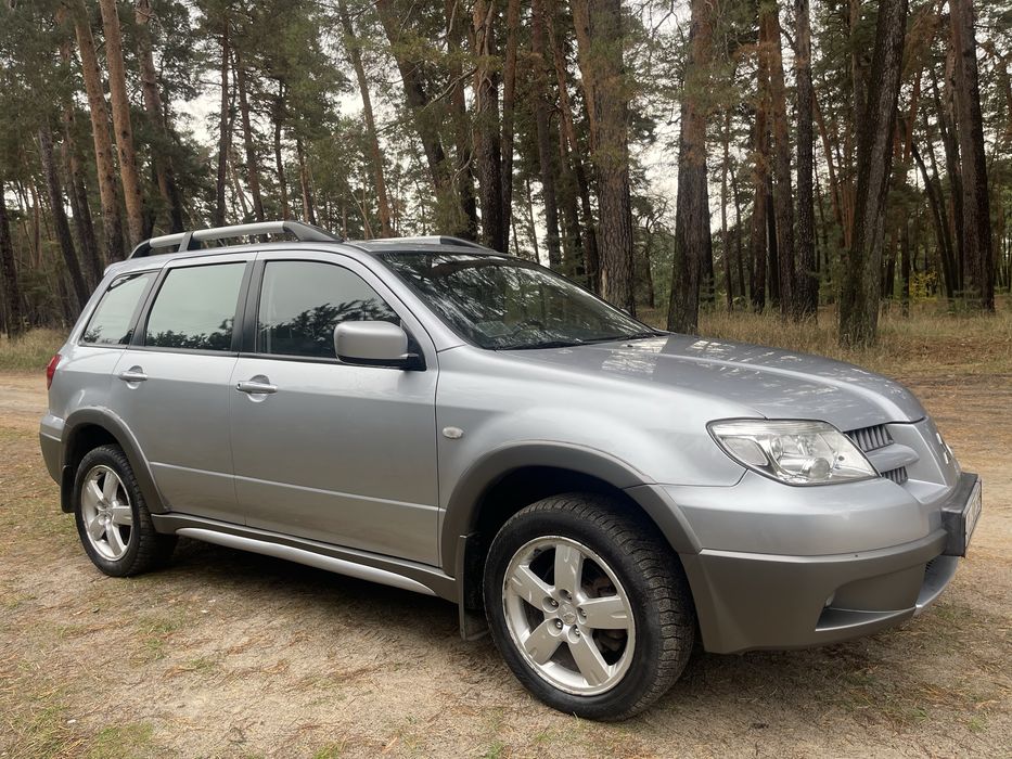 Продам Mitsubishi Outlander 2005 року.