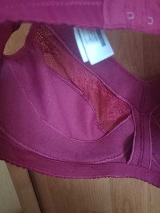 Продаю бюстгалтер, 90Н