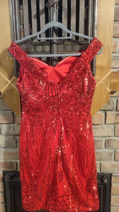 Nowa, sylwestrowa sukienka z cekinami. Rozm. M/L