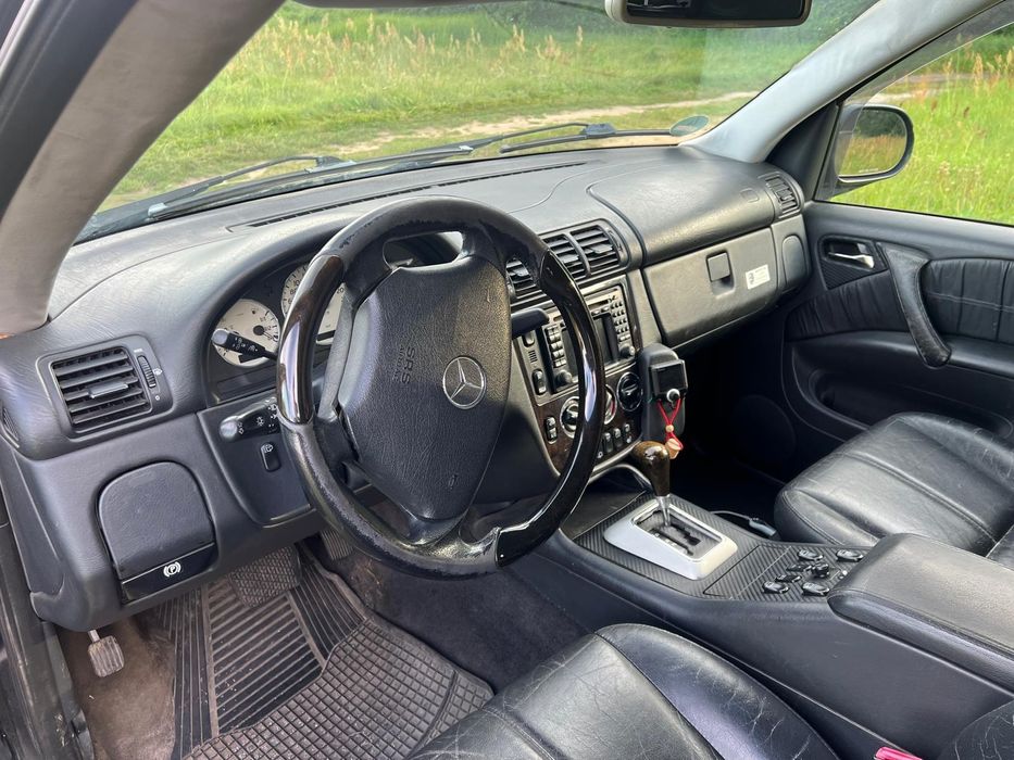 Mercedes ML55 AMG V8