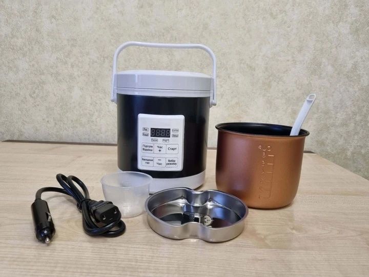 Мультиварка автомобільна DMWD 12/24 вольтів 1,6 л