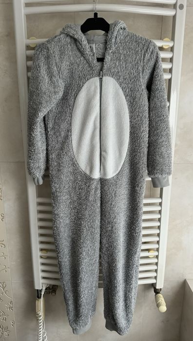 Piżama jednoczęsciowa/kigurumi dziewczęce,  roz. 140