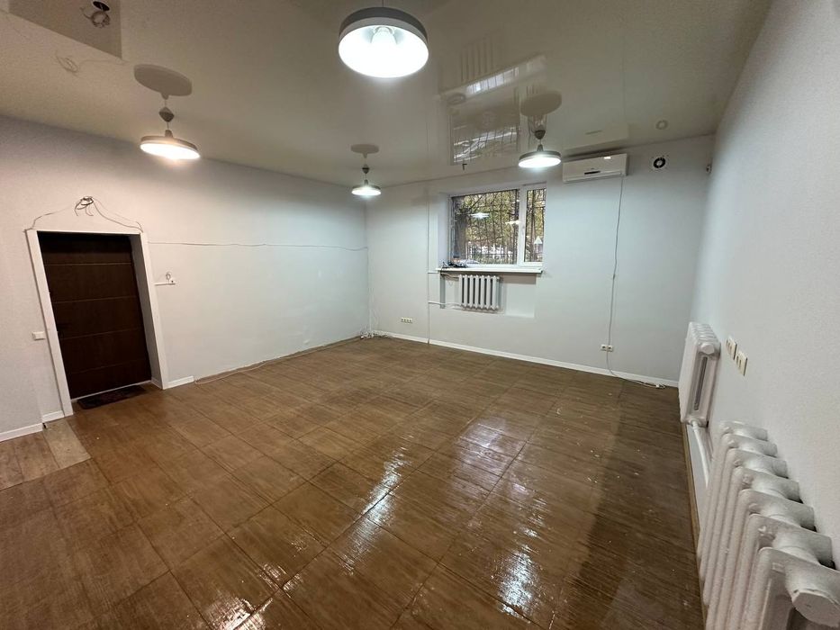 Центр!Здам приміщення 33 м2 по вулиці Володимеро -Либідсь