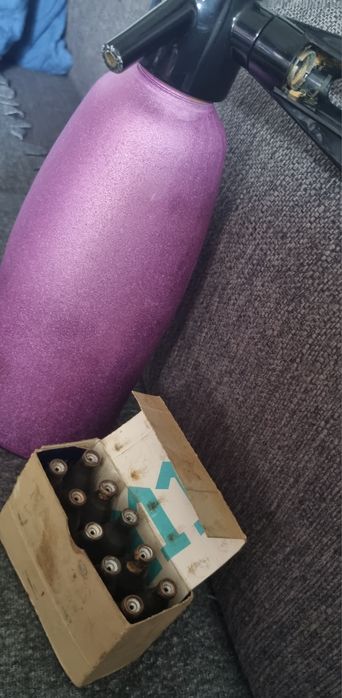 Stary syfon różowy prl 2 opakowania naboi