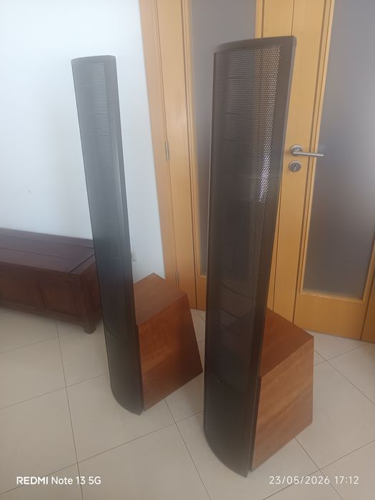Colunas de som Eletroestaticas Martin Logan Vista